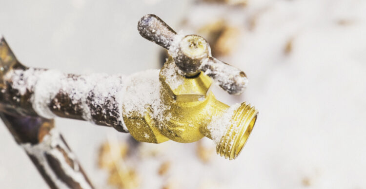 How To Avoid Frozen Water Pipes in the Winter